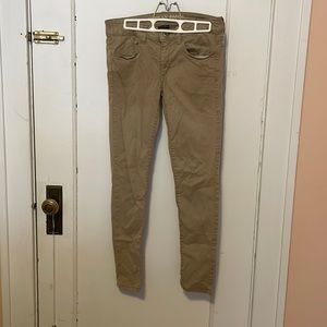Women’s American Eagle brand khaki jeggings, size 6.